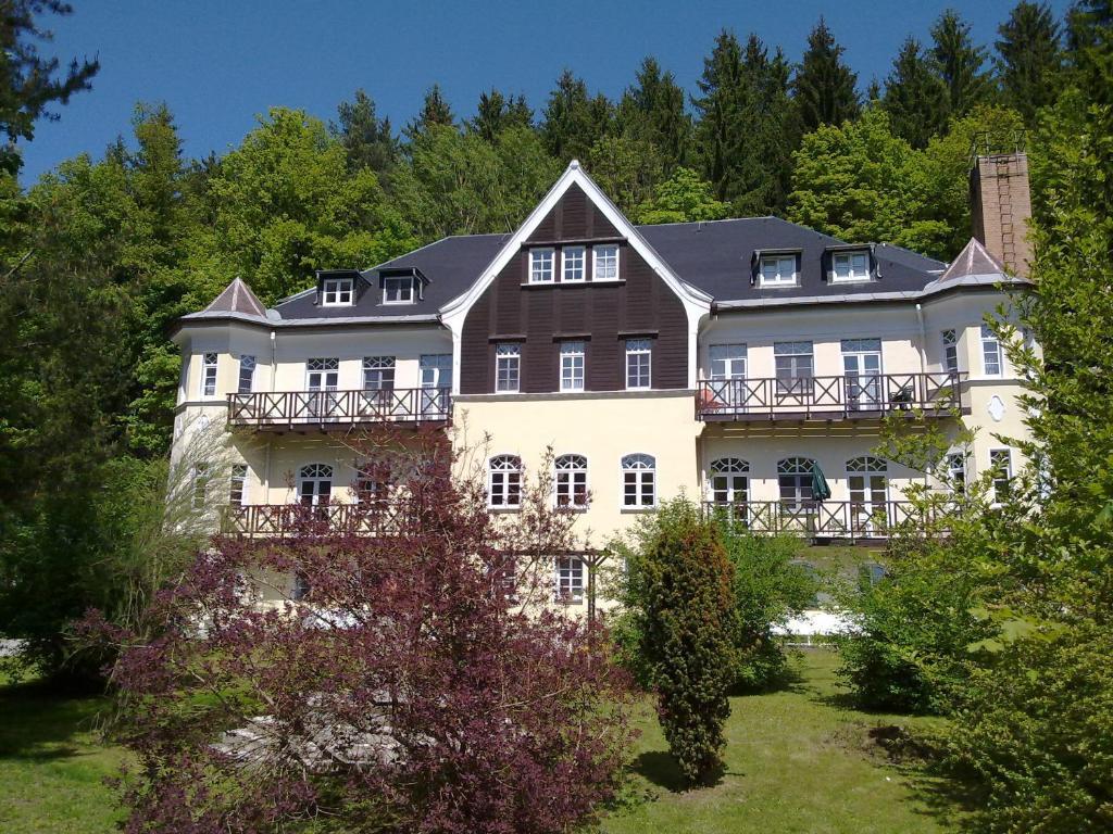Villa Wilisch Amtsberg ภายนอก รูปภาพ